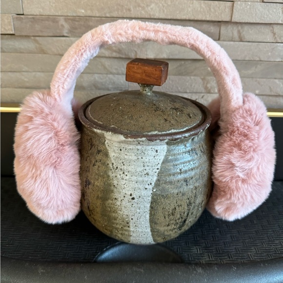 Dusty rose fuzzy earmuffs - Picture 2 of 5
